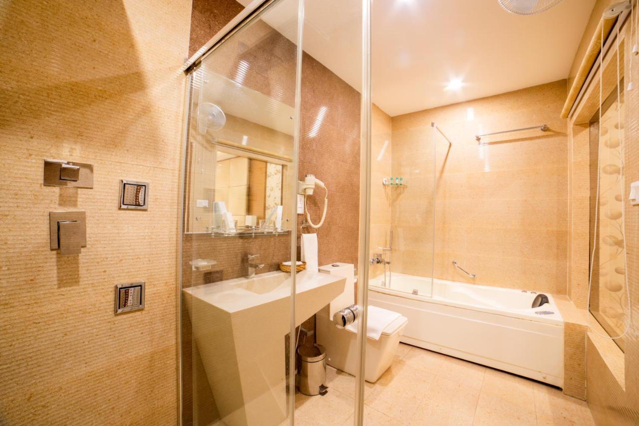 Hotel Harrison Palace Biratnagar Bagian luar foto