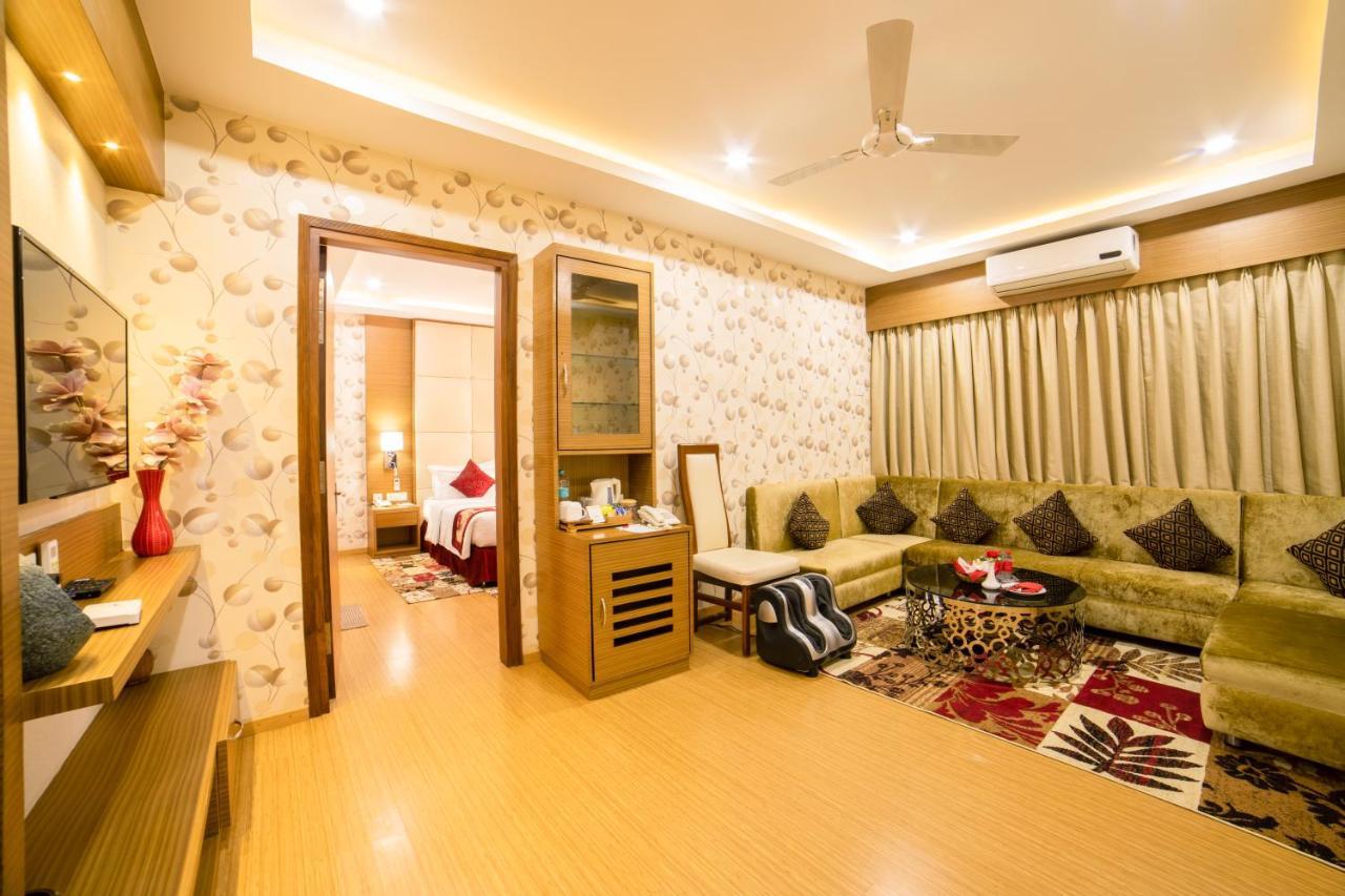 Hotel Harrison Palace Biratnagar Bagian luar foto