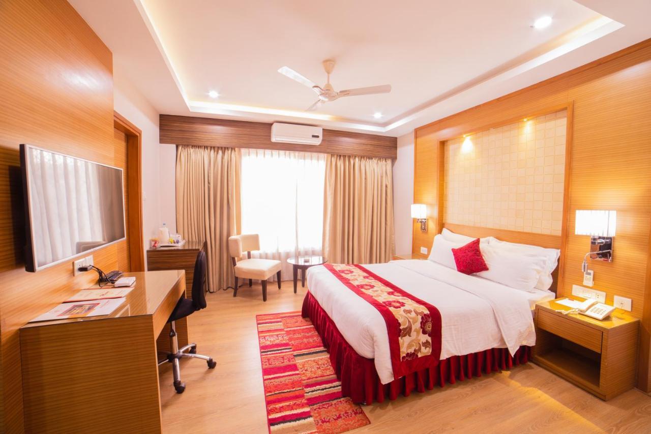 Hotel Harrison Palace Biratnagar Bagian luar foto
