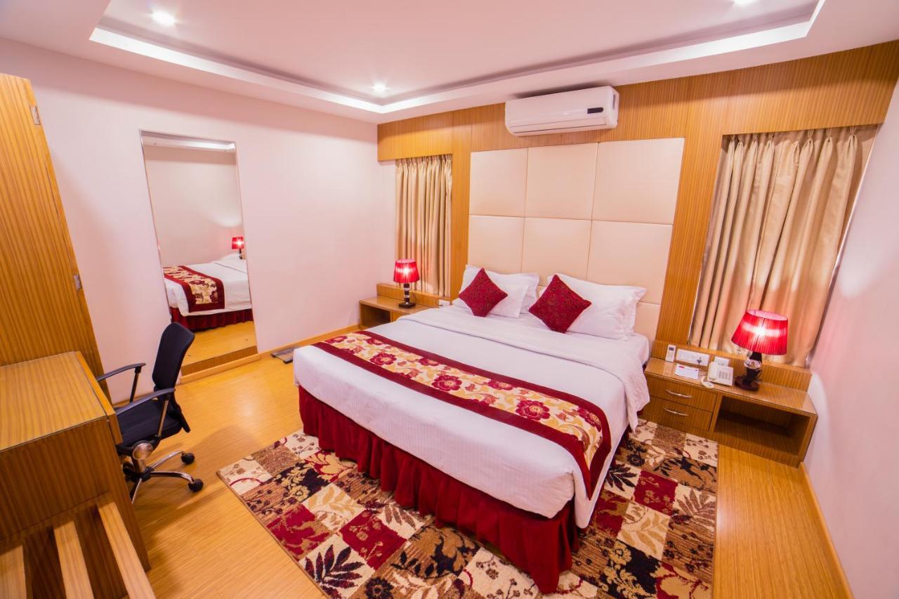 Hotel Harrison Palace Biratnagar Bagian luar foto
