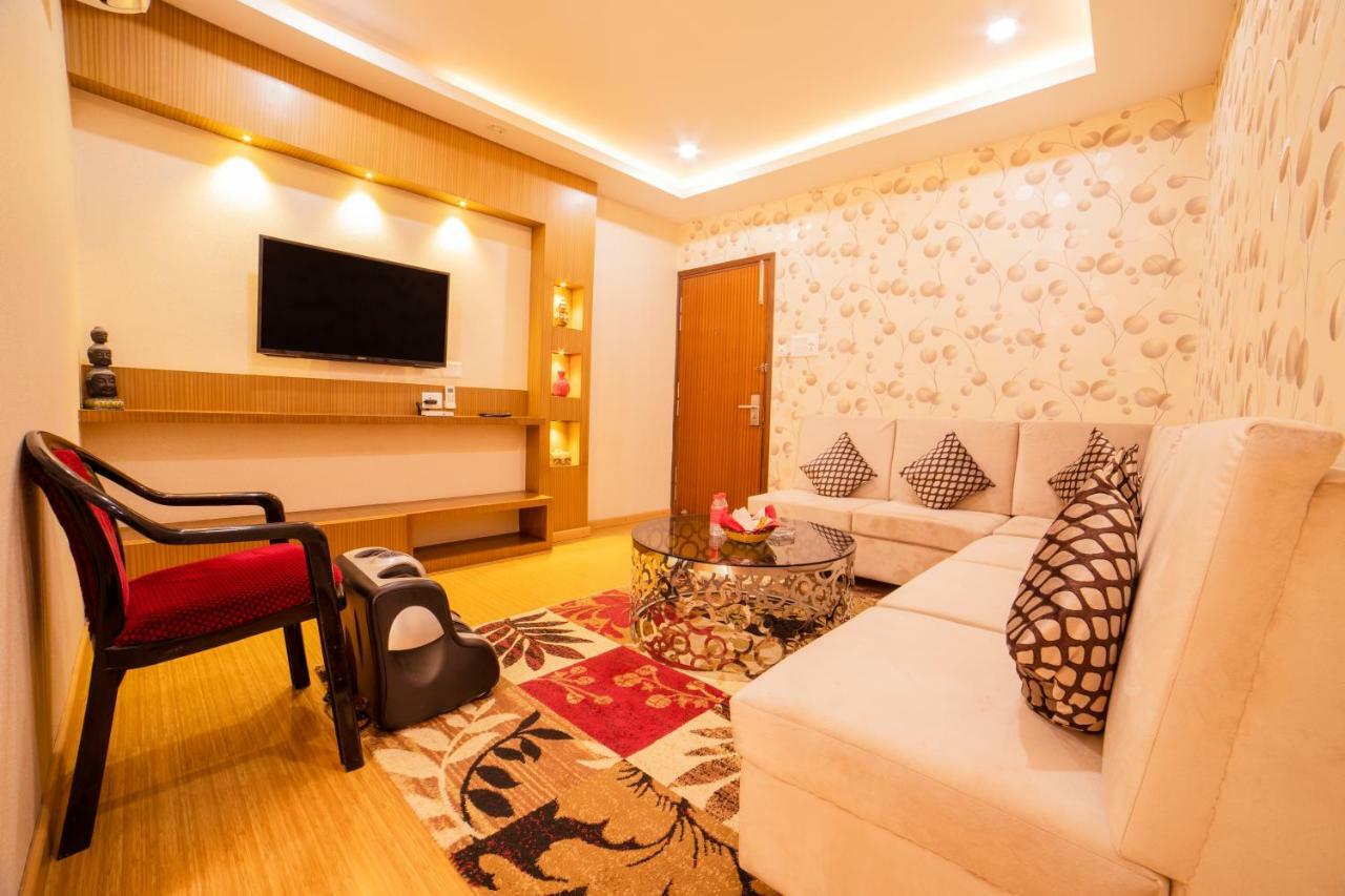 Hotel Harrison Palace Biratnagar Bagian luar foto