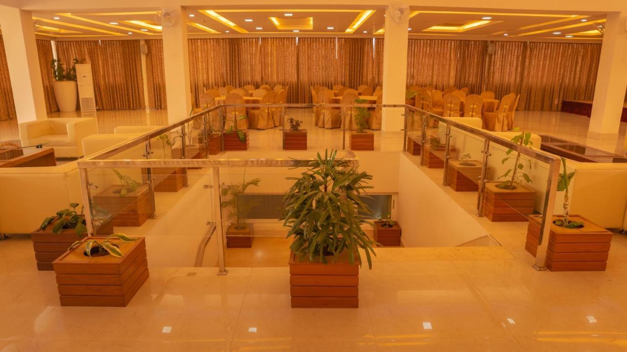 Hotel Harrison Palace Biratnagar Bagian luar foto